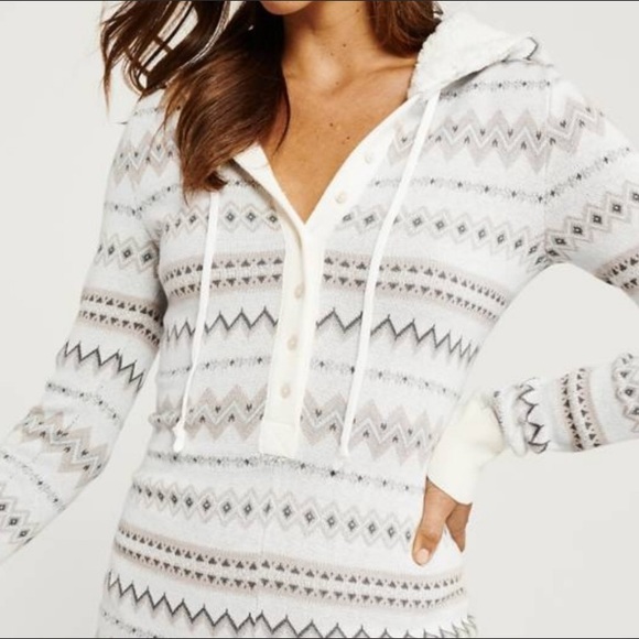 Abercrombie sherpa knit Romper - Picture 4 of 10